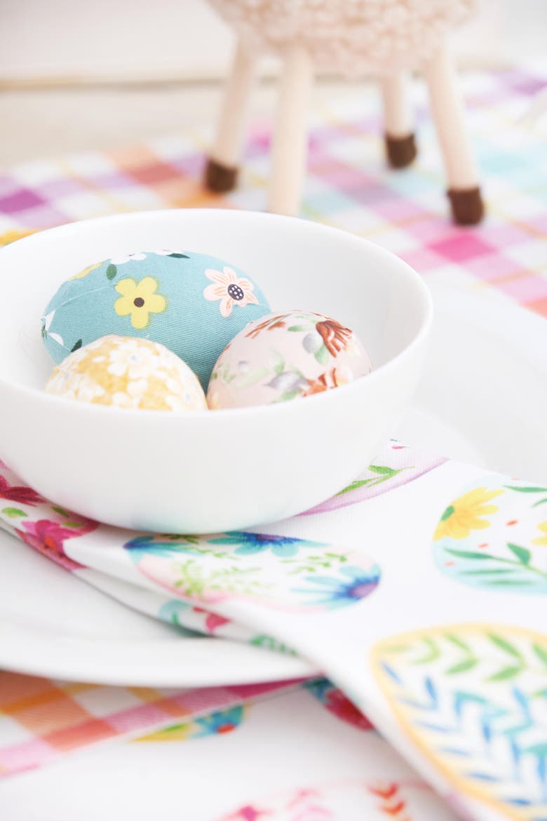 Colorful Easter Egg Charm & Plaid Spring Placemats Set of 6 Springtime, 14" x 20", Alternate, color, Green