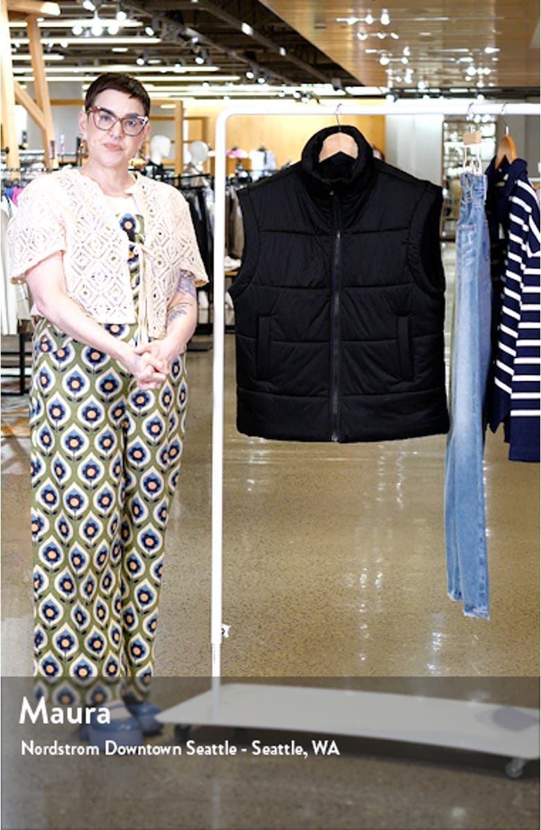 Boxy Oversize Quilted Puffer Vest, sales video thumbnail