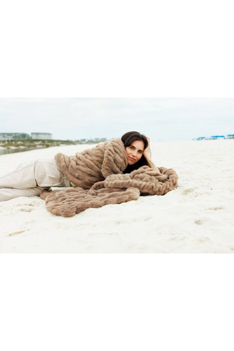 Hugs Milk Chocolate Blanket, Alternate, color, Brown