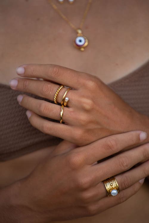 Ottoman Hands Avalon Pearl Stacking Ring In Gold