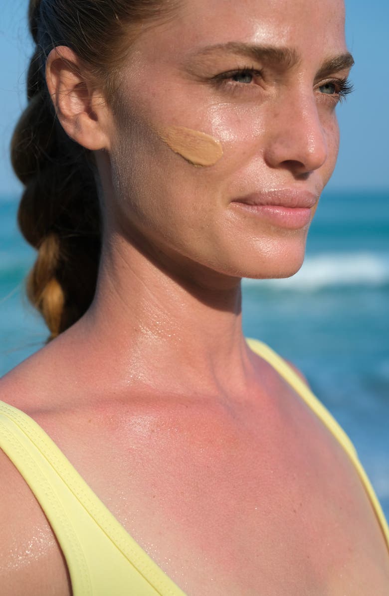 FRÉ Skincare GLOW ME + Tinted Mineral SPF 30 Moisturizer, Alternate, color, Light - Medium Brown