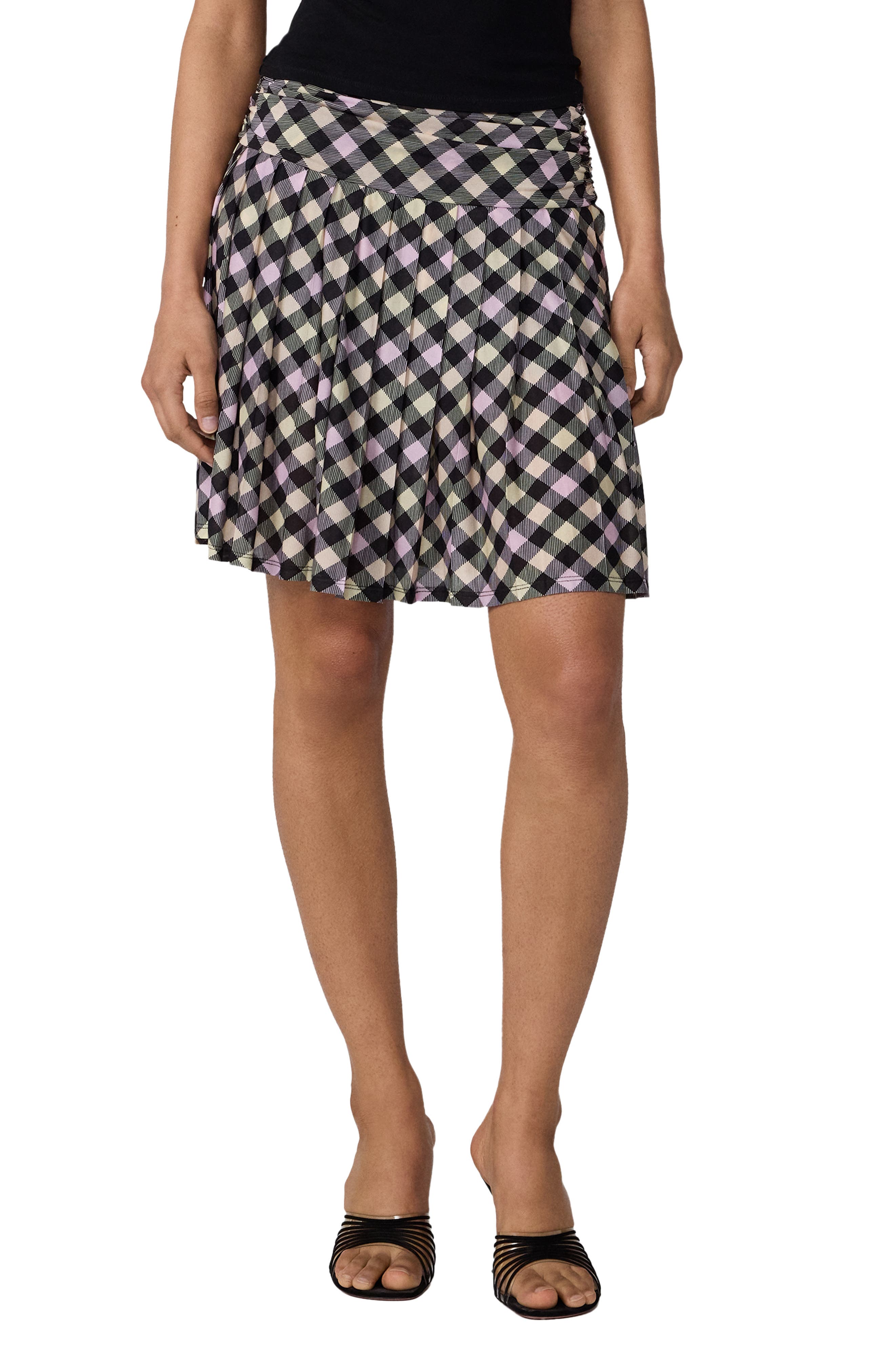 selected BLACK/ PINK HIGHLAND CHECK