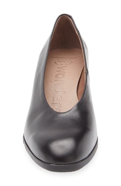 Wonders Almond Toe Pump In Black