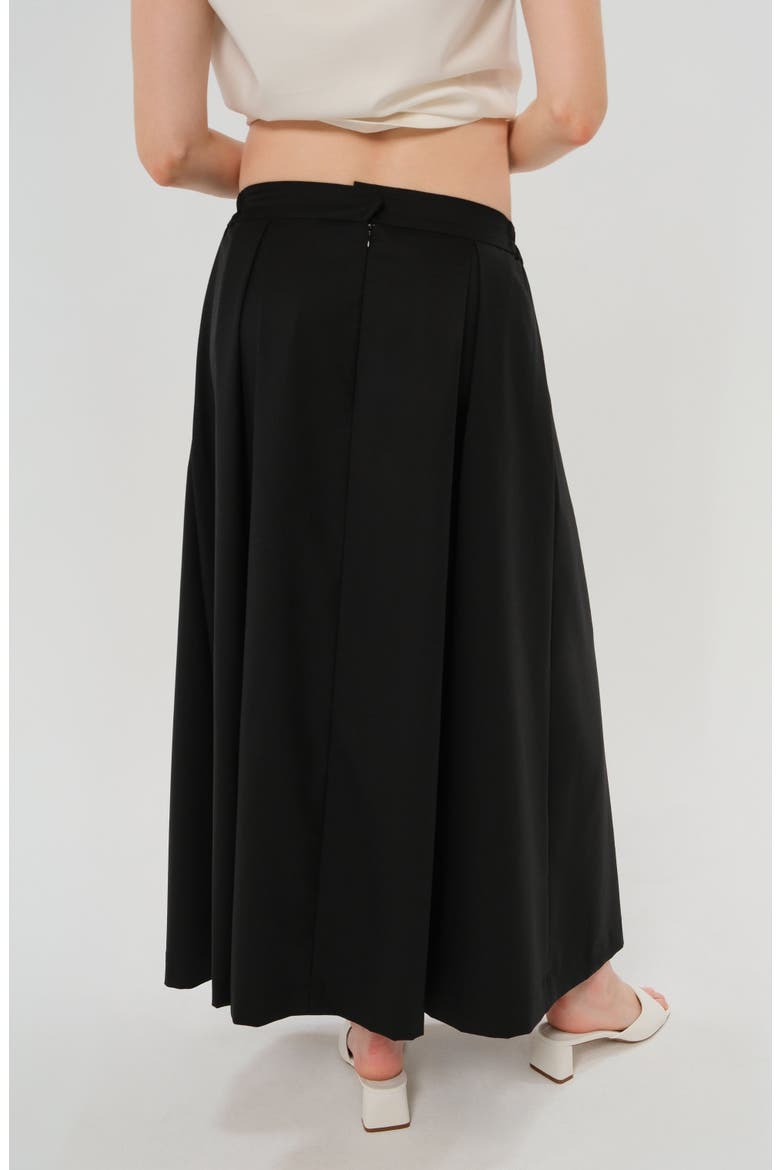 Women's Over-Under Bump Pleated Maternity Maxi Skirt in Cream Satin, Alternate, color, Black
