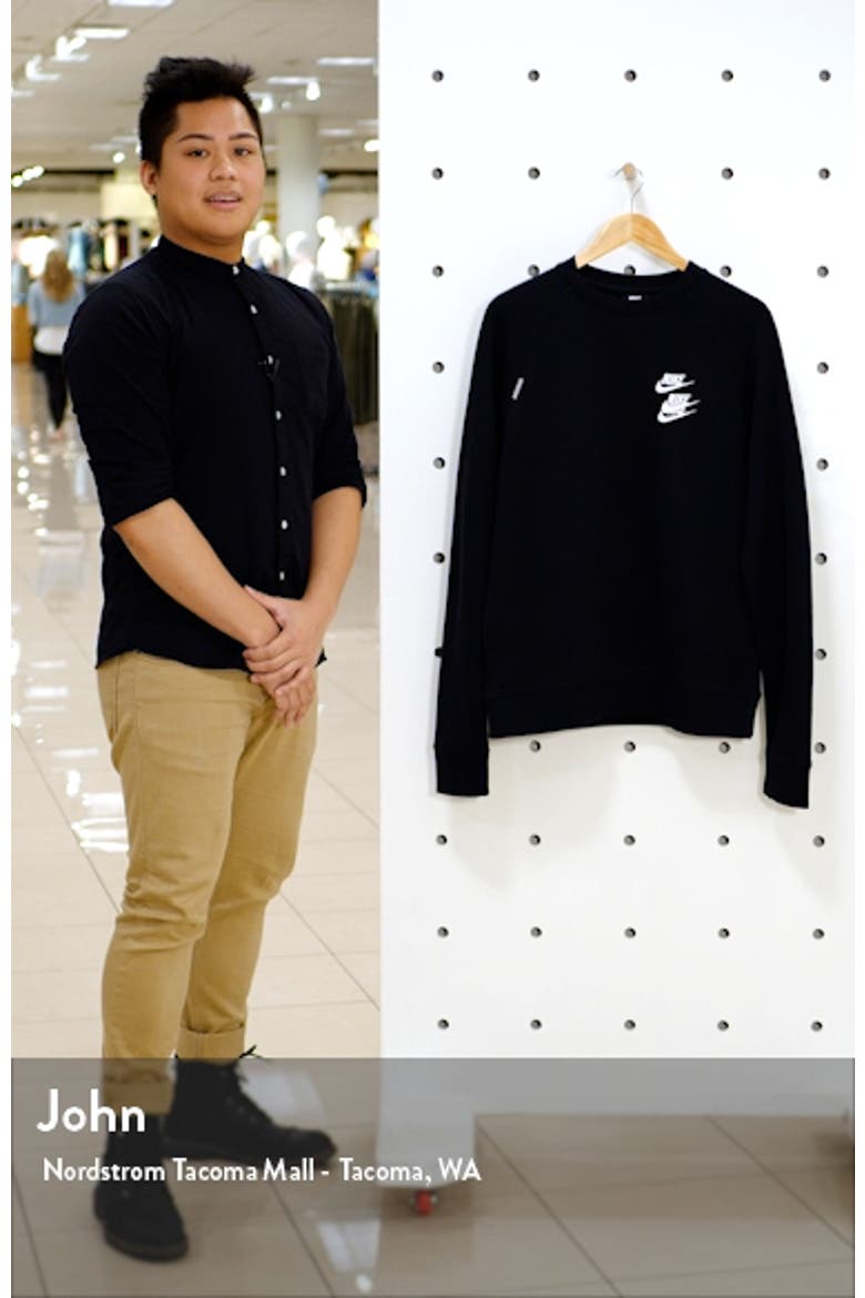 Sportswear World Tour Embroidered Crewneck Sweatshirt video
