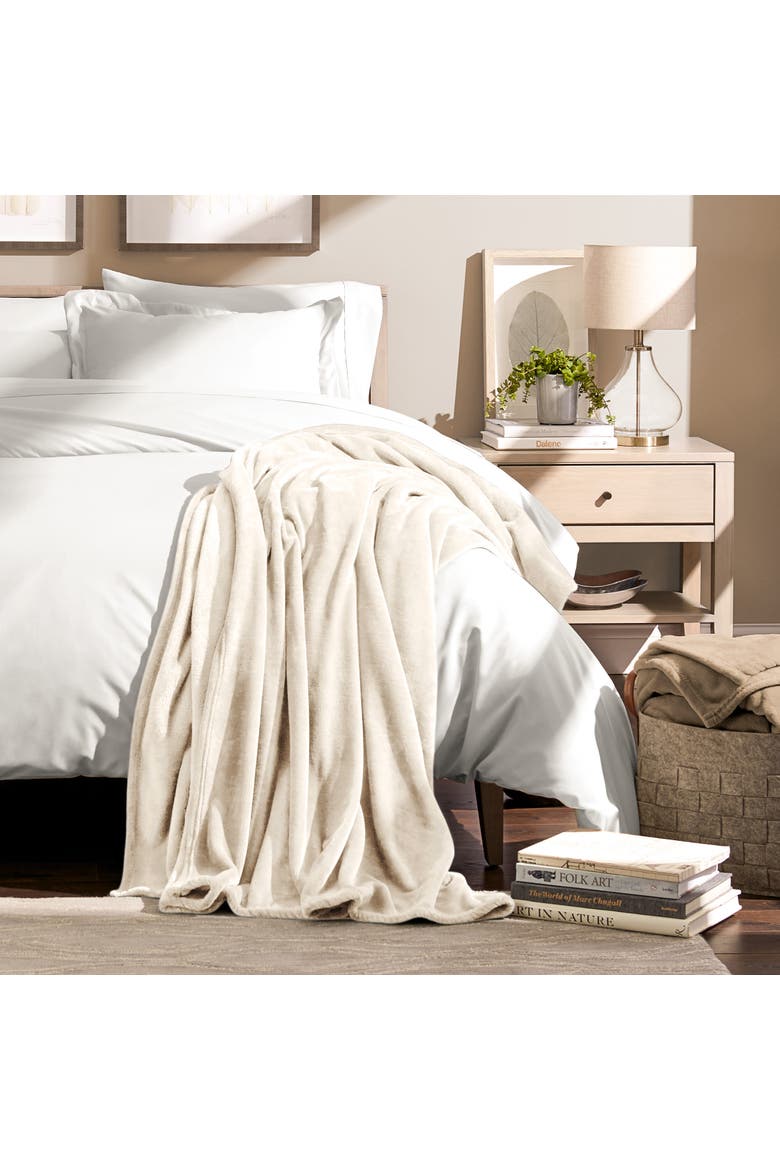 Microplush Fleece Blanket, Alternate, color, Vanilla