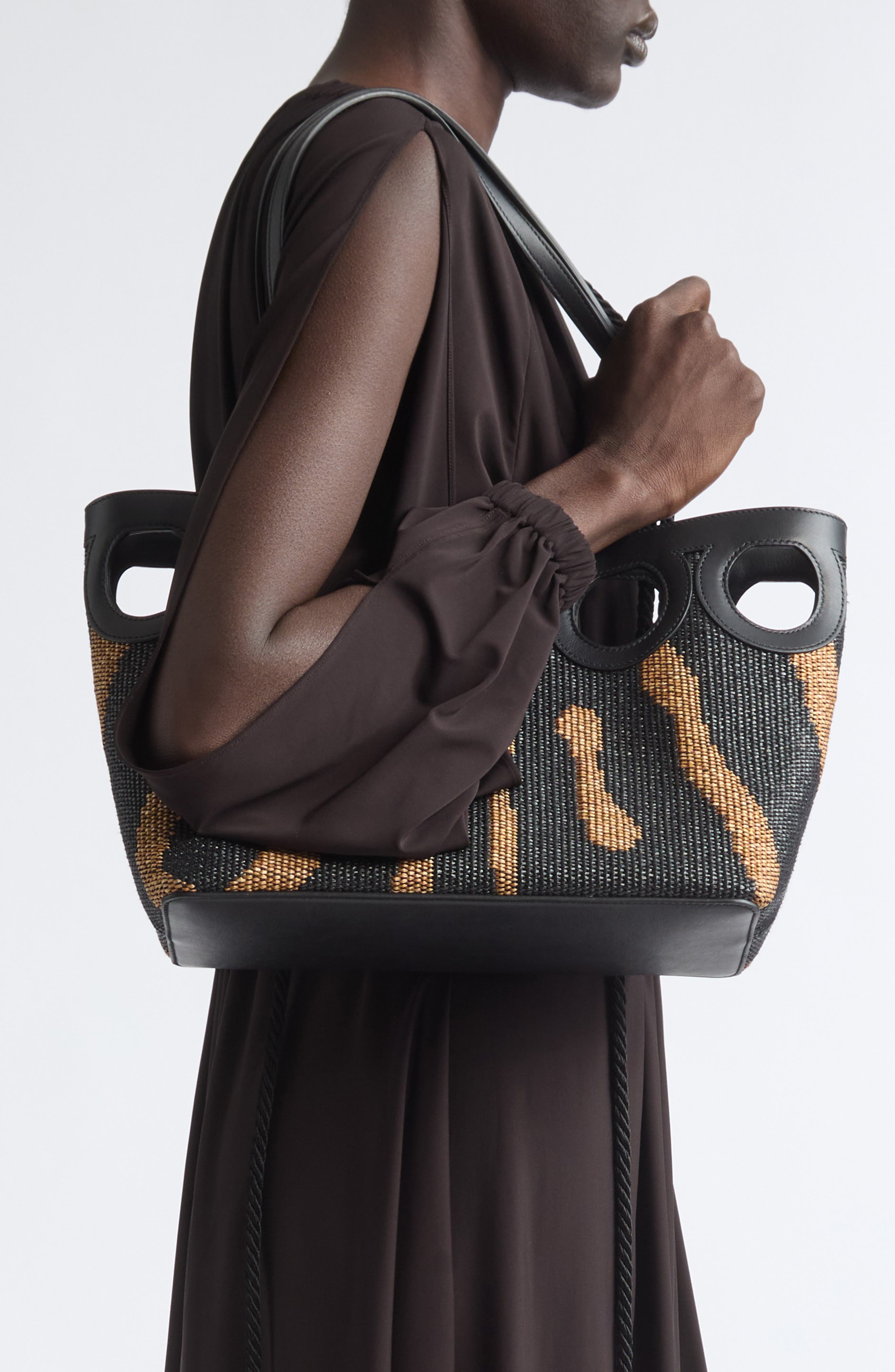 Small Gancini Outline Woven Raffia & Leather Tote, Alternate, color, NERO/ NATURALE