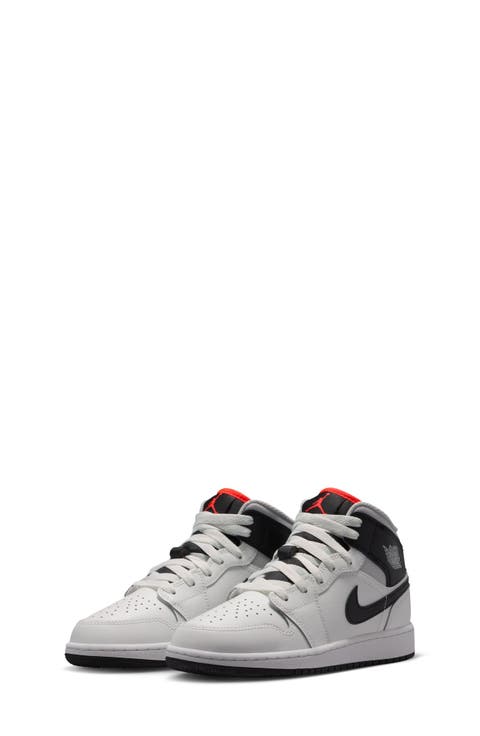Kids' Air Jordan 1 Mid Sneaker (Big Kid)