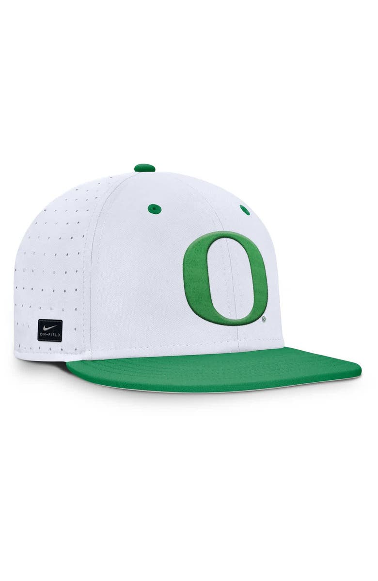Nike Men's Nike White Oregon Ducks On-Field Dugout True Performance Fitted Hat, Alternate, color, White
