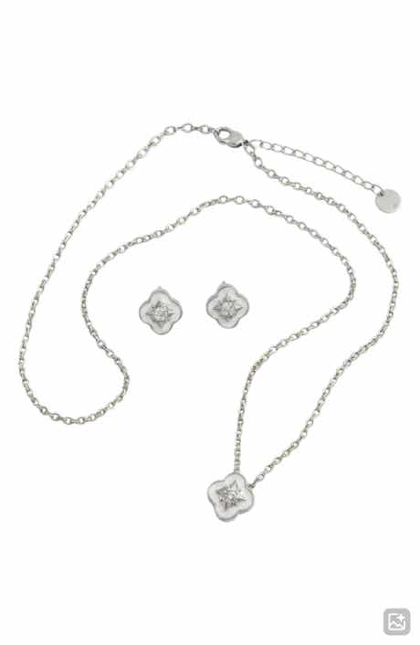 Clover Stud Earrings & Pendant Necklace Set