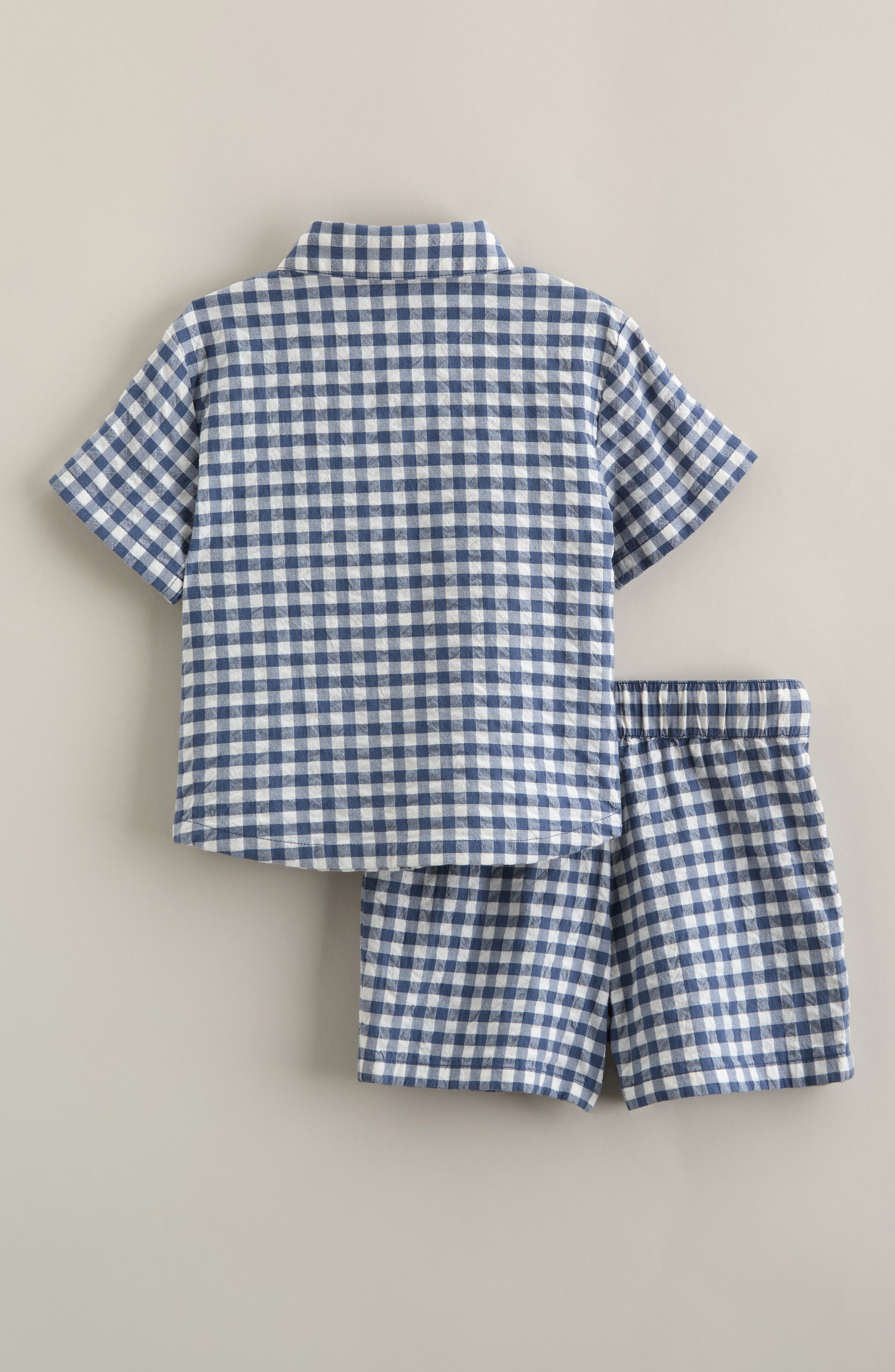 Детские Nordstrom Seersucker Short Sleeve Button-Up Shirt & Drawstring Shorts Set — фото 2