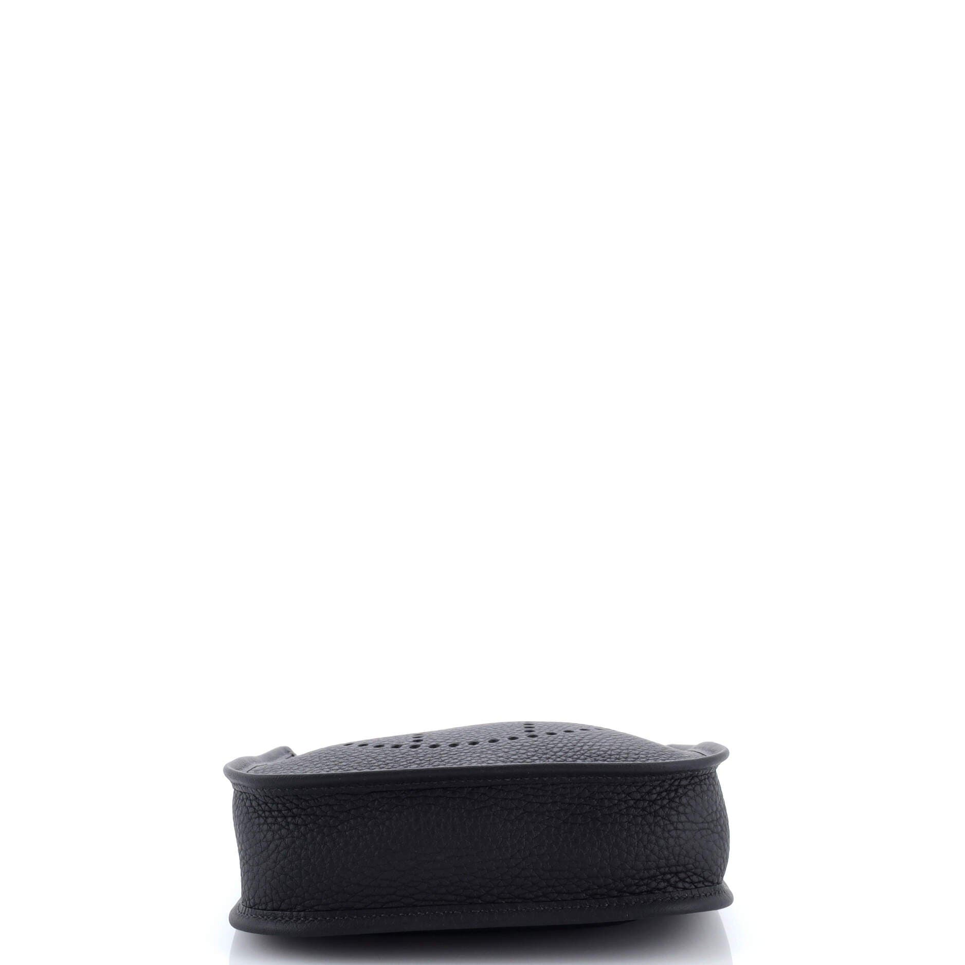 Pre-Owned Hermes Evelyne Bag Gen III Clemence TPM, Alternate, color, Bleu Nuit