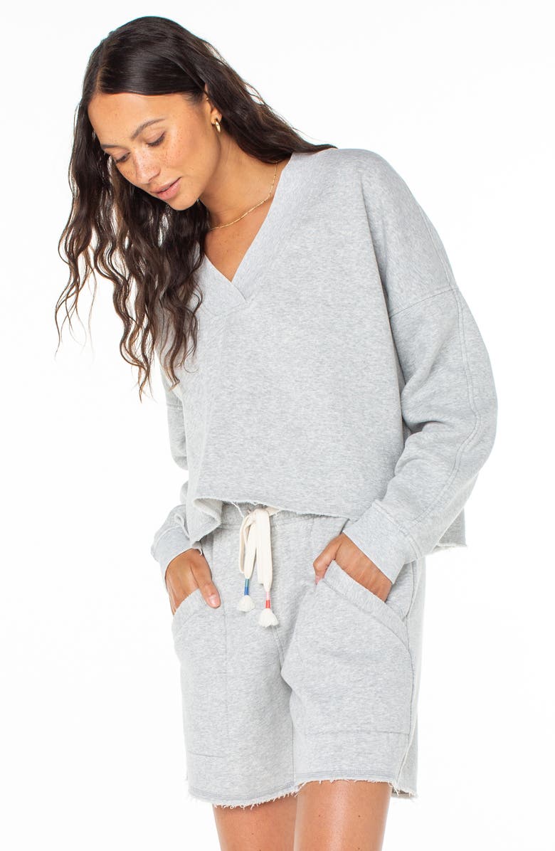 Roxy Lowland Pullover V-Neck Sweater, Alternate, color, Heather Grey