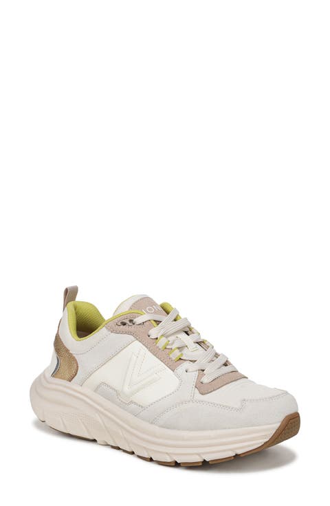 Walk Max Skyline Sneaker (Women)