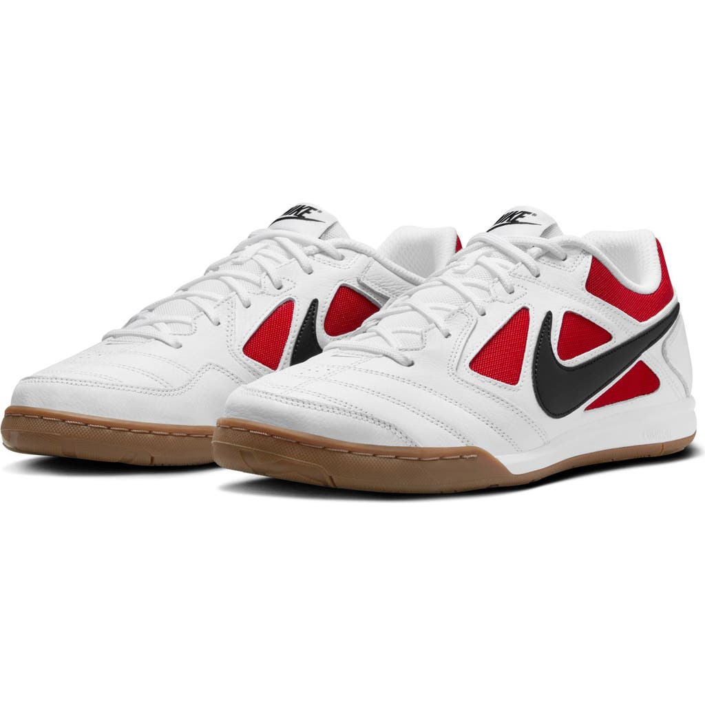 Nike Gato Soccer Sneaker