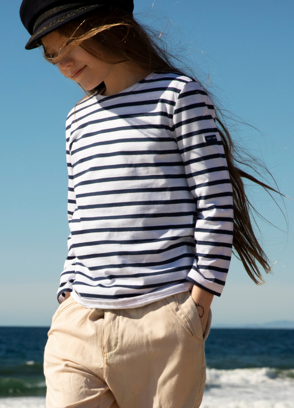 selected white/navy