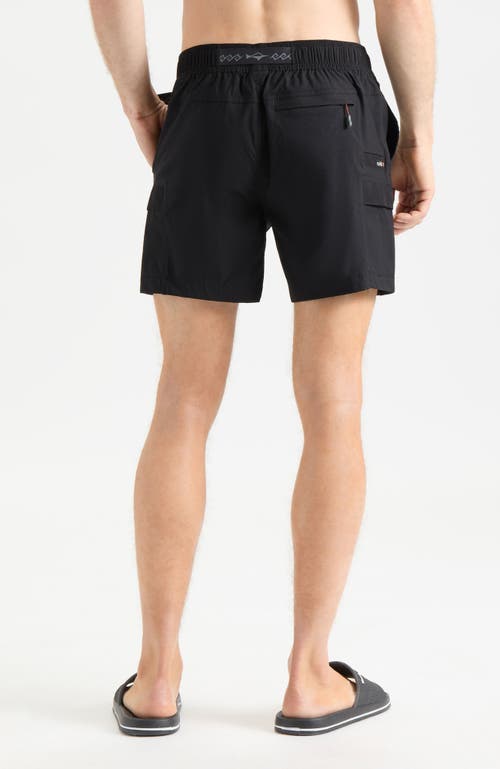 Salt Life Indicator Fishing Shorts In Black