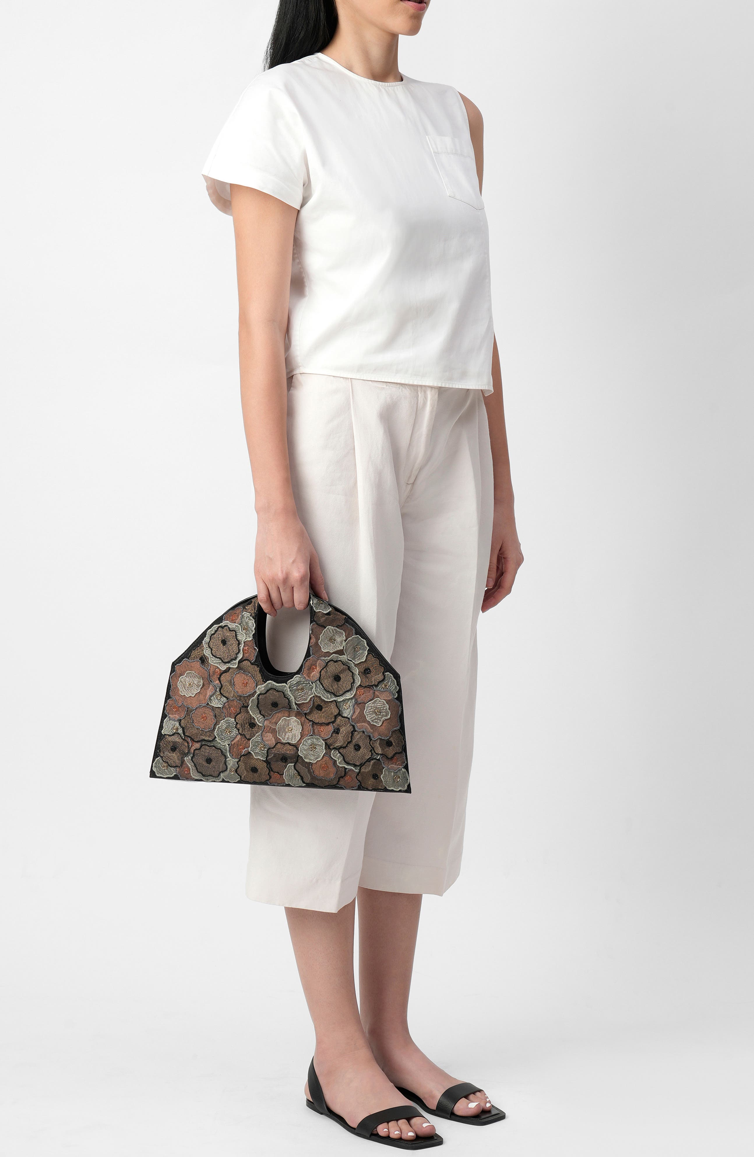 Le Sac Metallic Leather Bag, Alternate, color, BLACK FLORINA