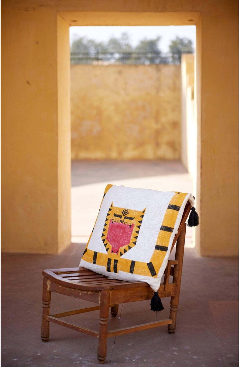 CQC LA Tiger Quilt - King with 2 shams, Alternate, color, White, Yellow, Black, Red