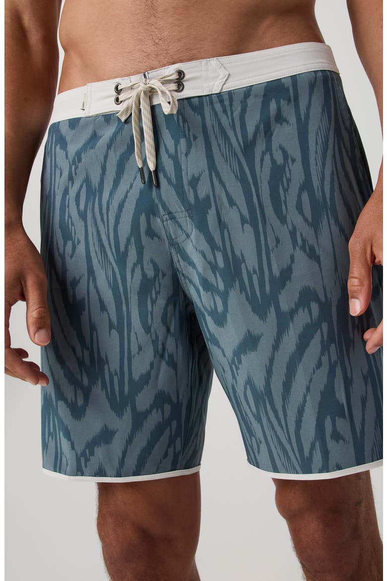 Cruise Hybrid Board Shorts, Alternate, color, BLUE SEA MIRAGE