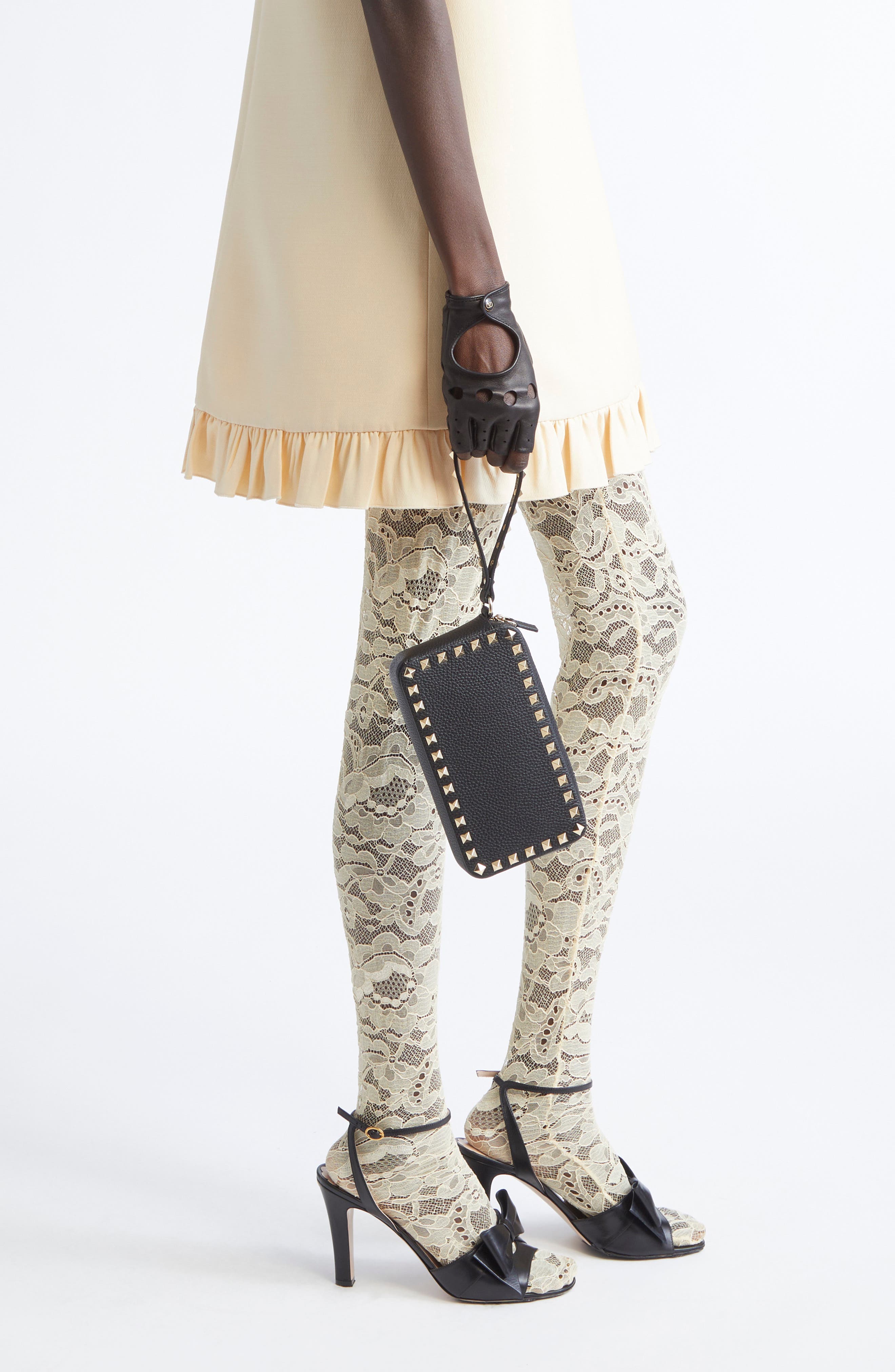 Valentino Garavani Rockstud Pouchette Leather Wristlet, Alternate, color, 