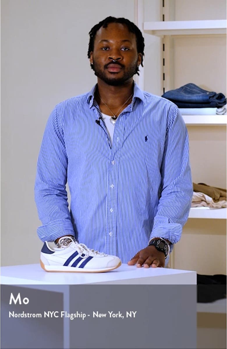 Country Low Top Sneaker