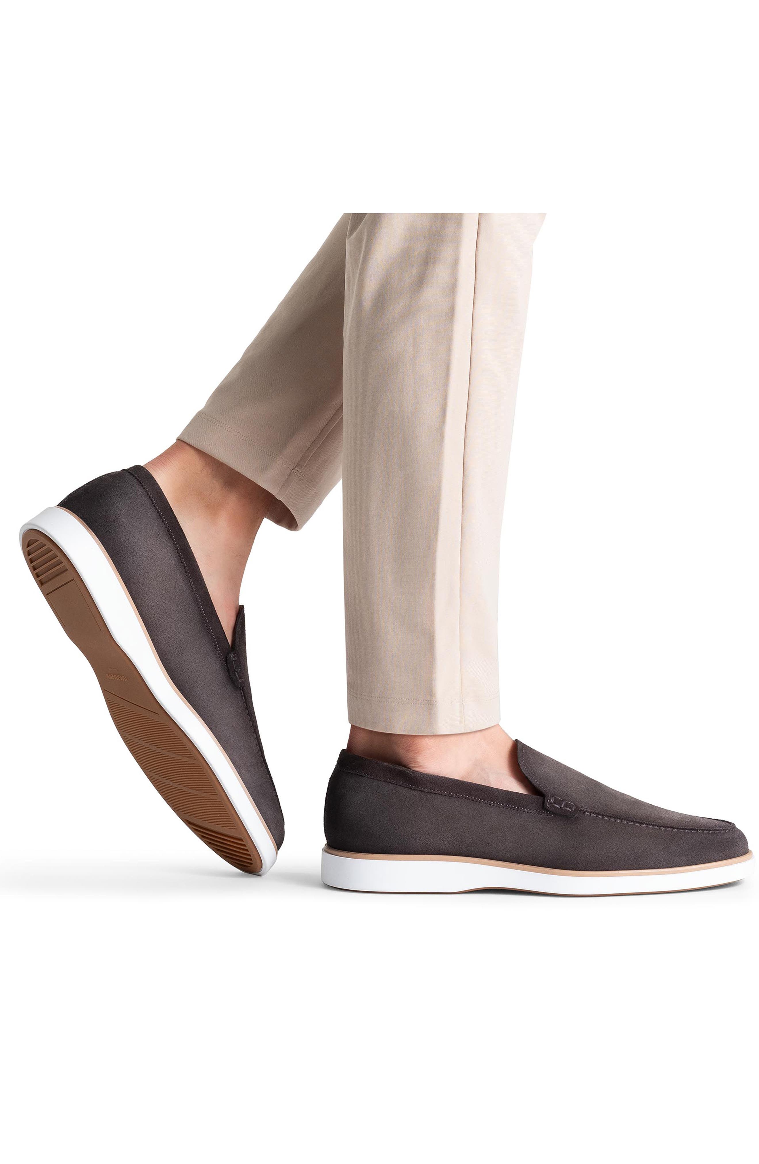 Magnanni Lourenco Loafer, Alternate, color, Grey Suede