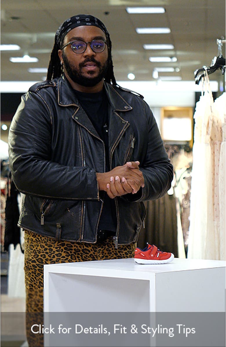 Soft Motion<sup>™</sup> Apollo Sneaker, sales video thumbnail