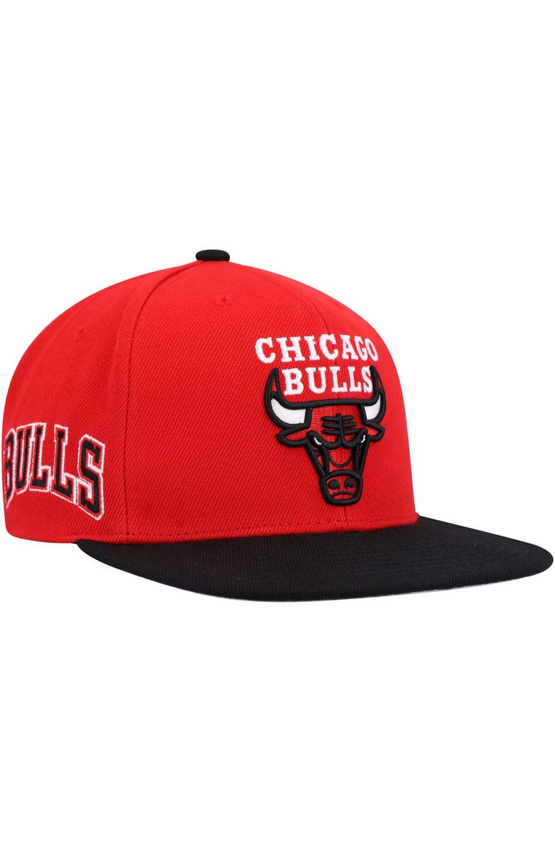 Mitchell & Ness Men's Mitchell & Ness Red/Black Chicago Bulls Side Core 2.0 Snapback Hat, Main, color, Red