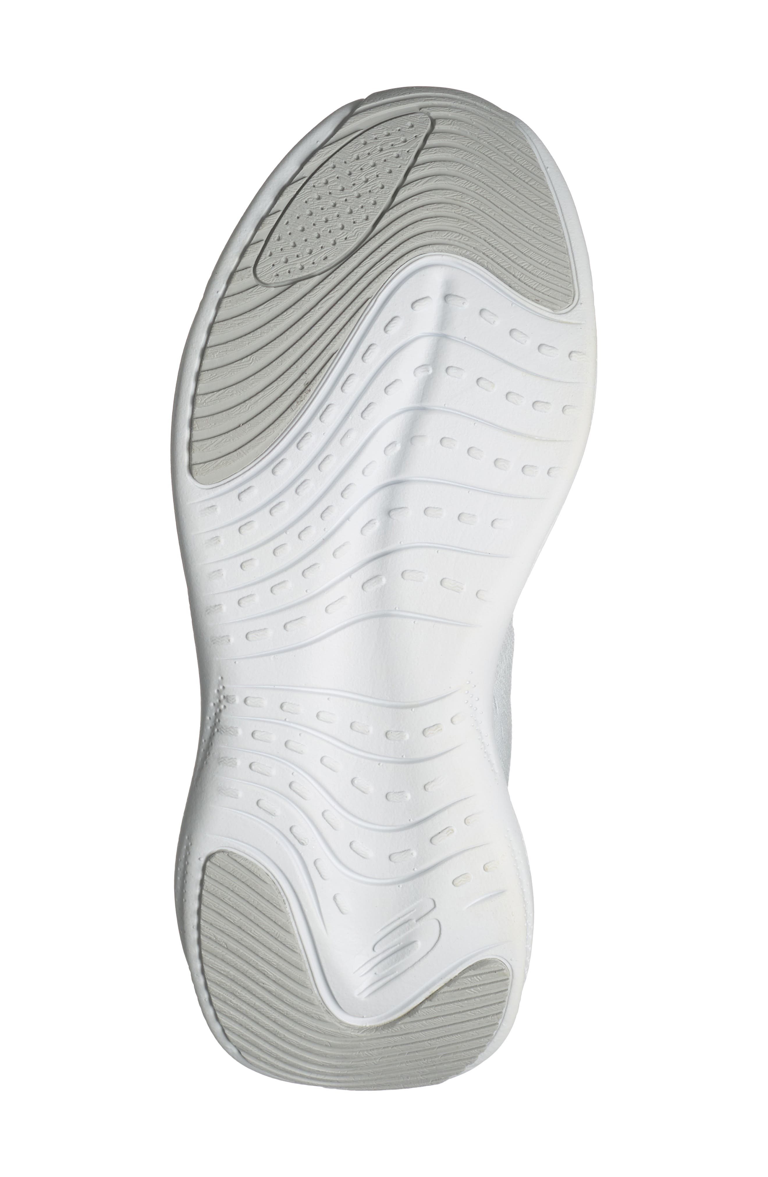 SKECHERS Skech Cloud Gentle Glow Sneaker, Alternate, color, White/ Silver