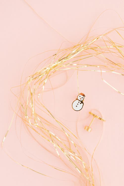 Pip Pop Snowman Stud Earrings In Gold