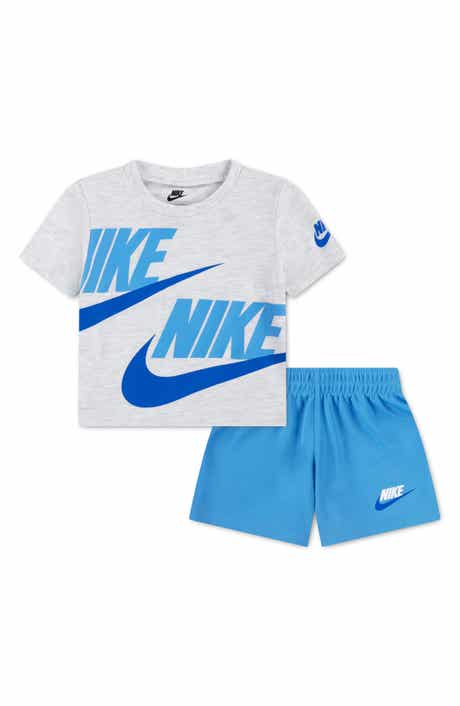 Nike Crew T-Shirt & Knit Shorts Set