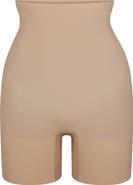 SKIMS Everyday Sculpt Mid Thigh Shorts