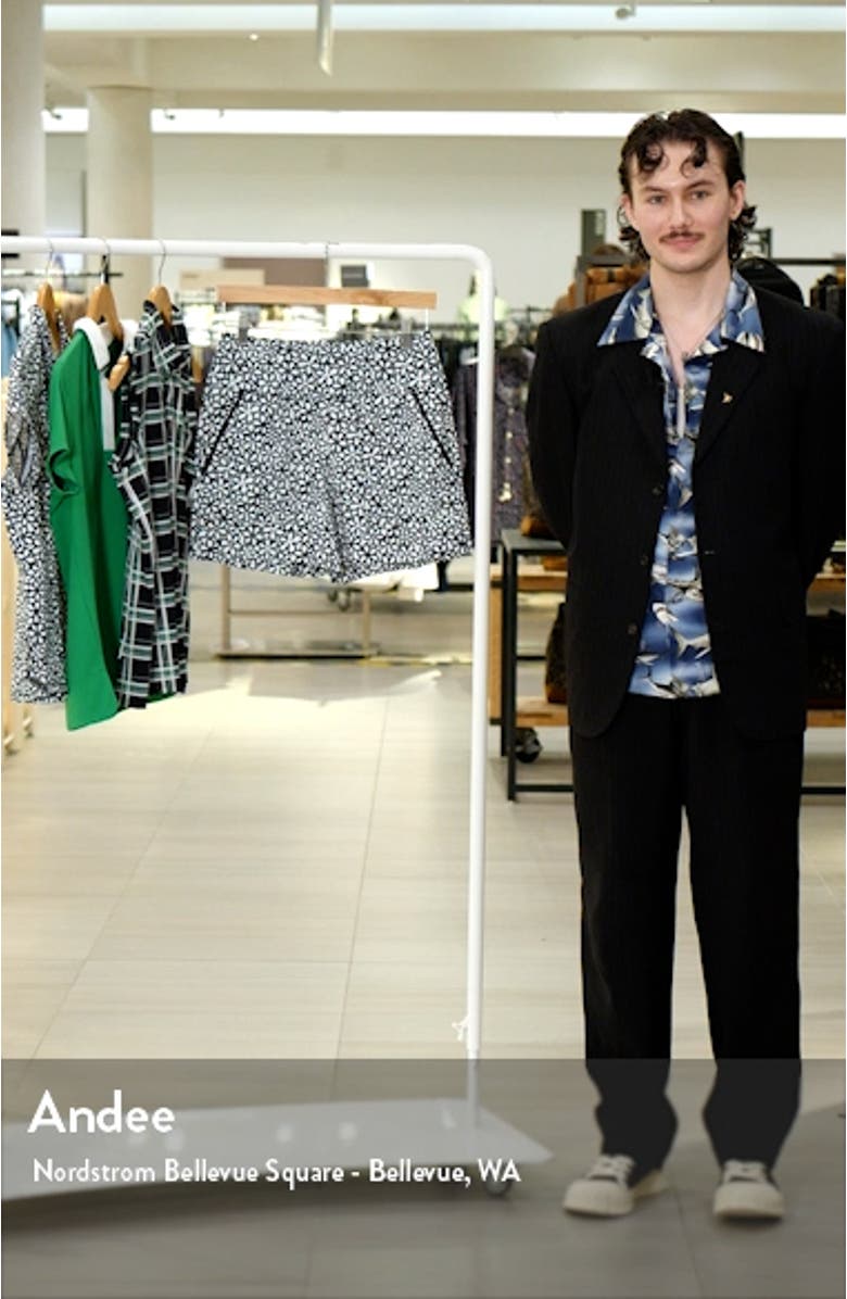 Carry My Cargo Floral Print Golf Shorts, sales video thumbnail