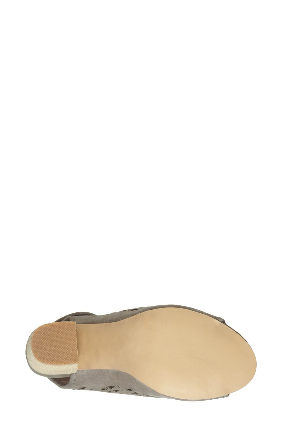 'Quebec' Cutout Sandal, Alternate, color, GREY SUEDE