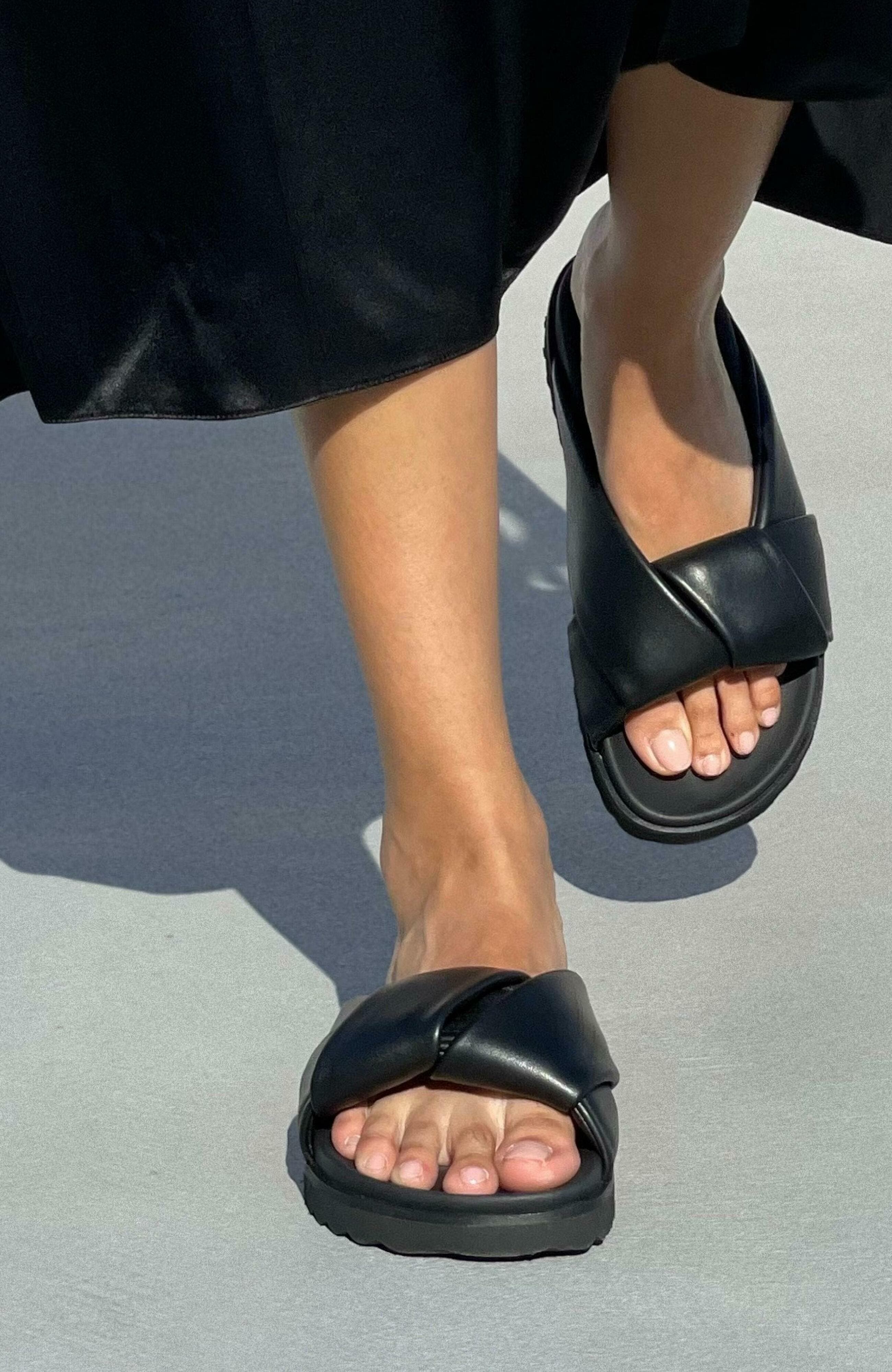 Neil J. Rodgers Obi Slide, Alternate, color, Black Nappa