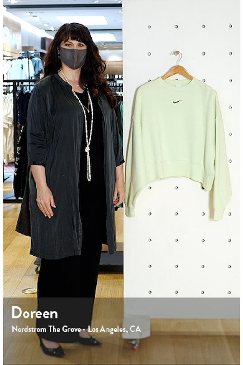 Sportswear Essential Oversize Sweatshirt video