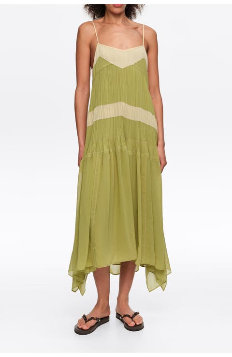 Two-Tone Pleated A-Line Strappy Dress