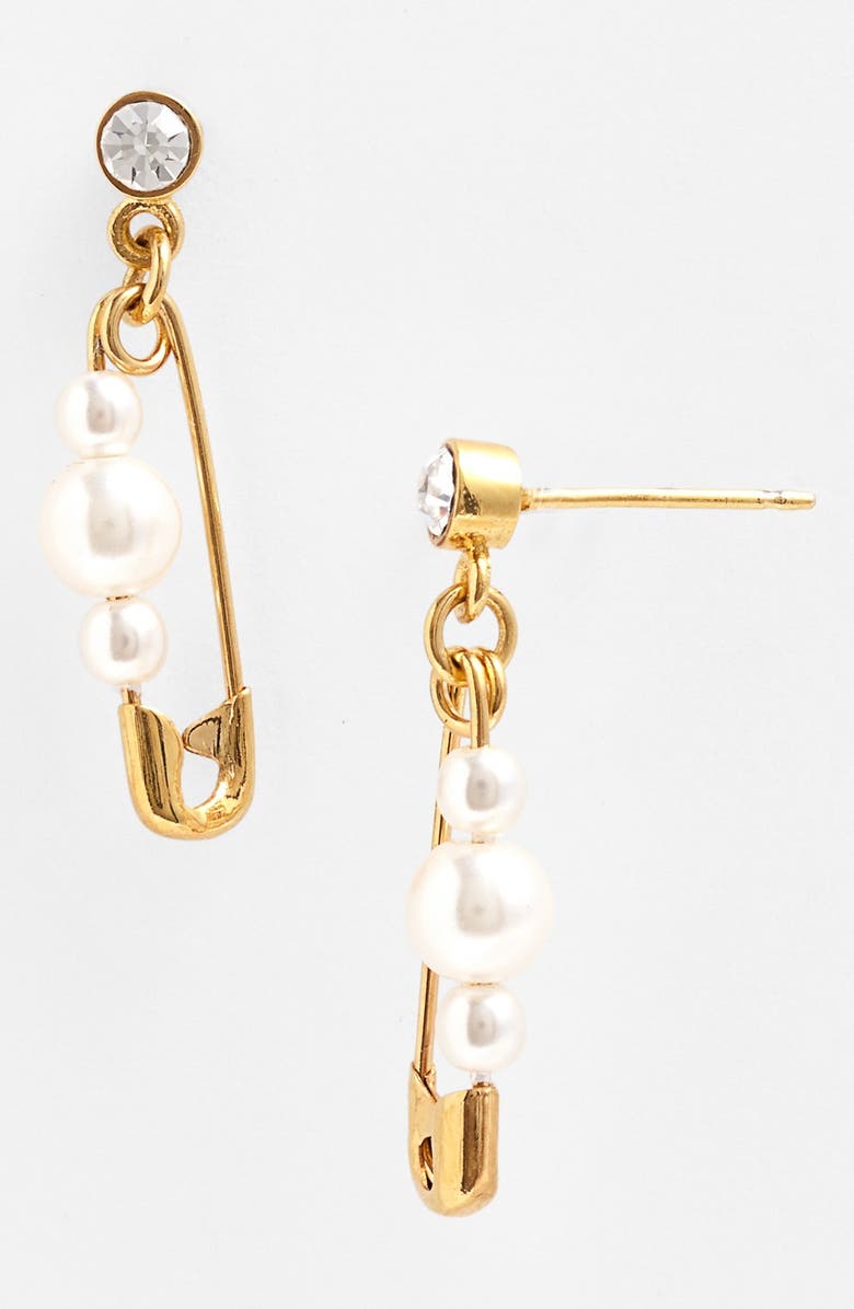 Tom Binns , Main, color,