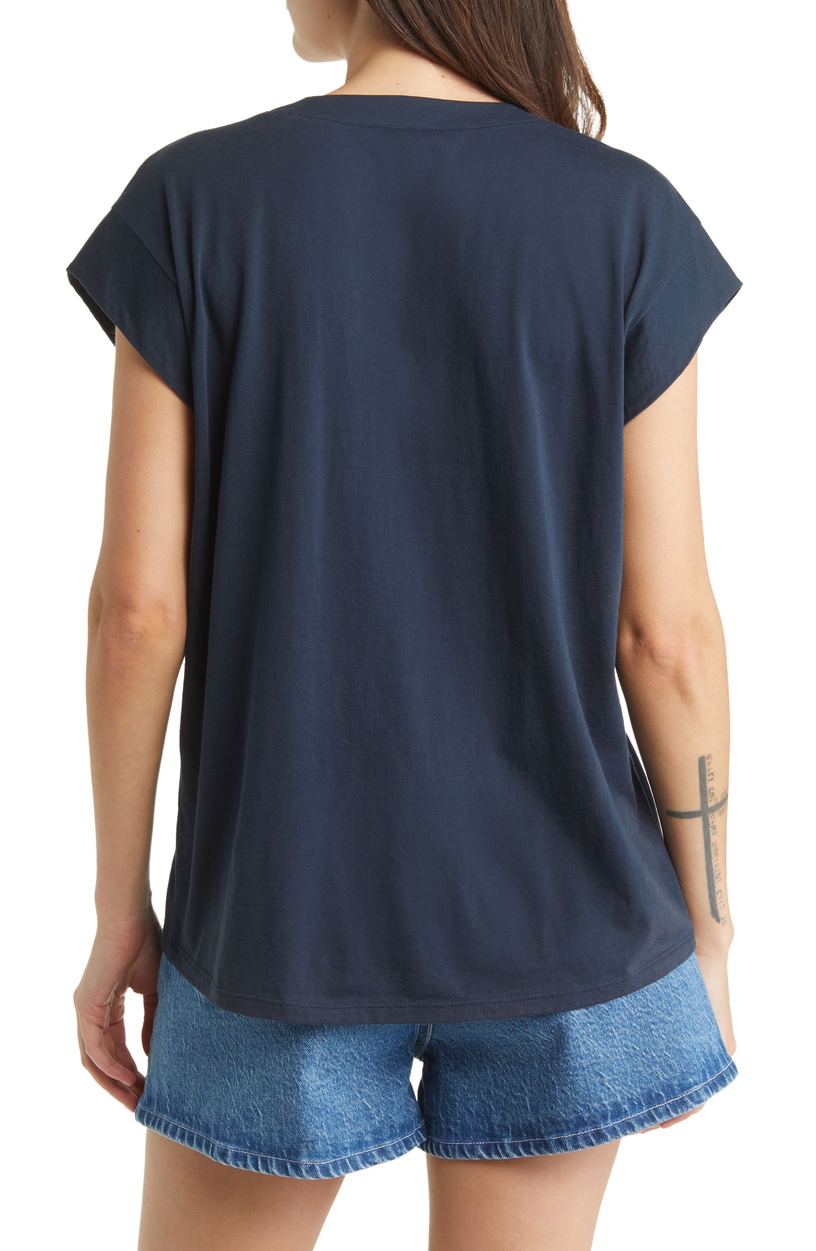 Le Mid Rise V-Neck T-Shirt - image 4