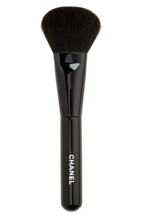 LES PINCEAUX DE CHANEL Blush Brush N°110