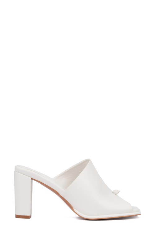Torgeis Darla Slide Sandal In White