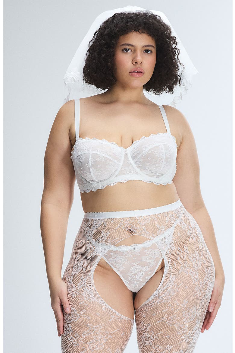 At First Sight Veil, Alternate, color, HAZY WHITE
