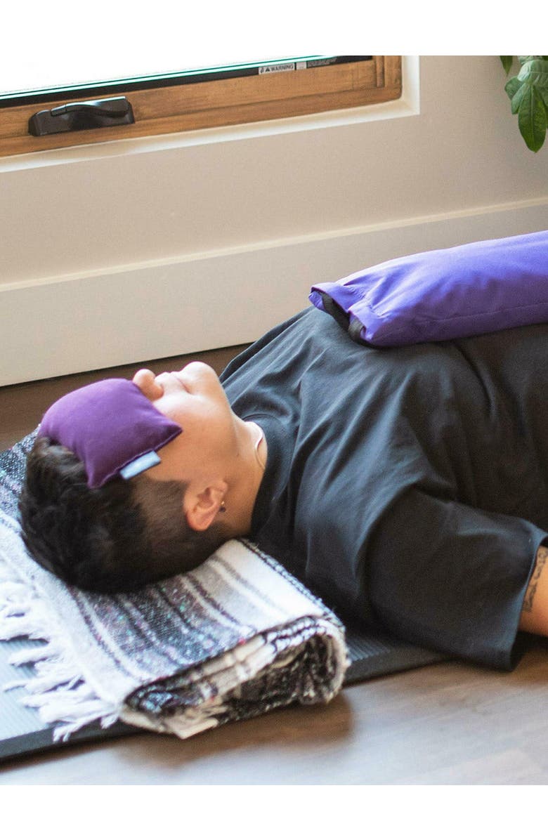 Hugger Mugger Peachskin Eye Pillow, Alternate, color, Amethyst