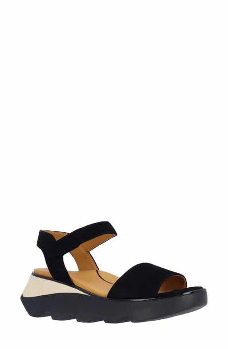L'Amour des Pieds Halsten Sandal