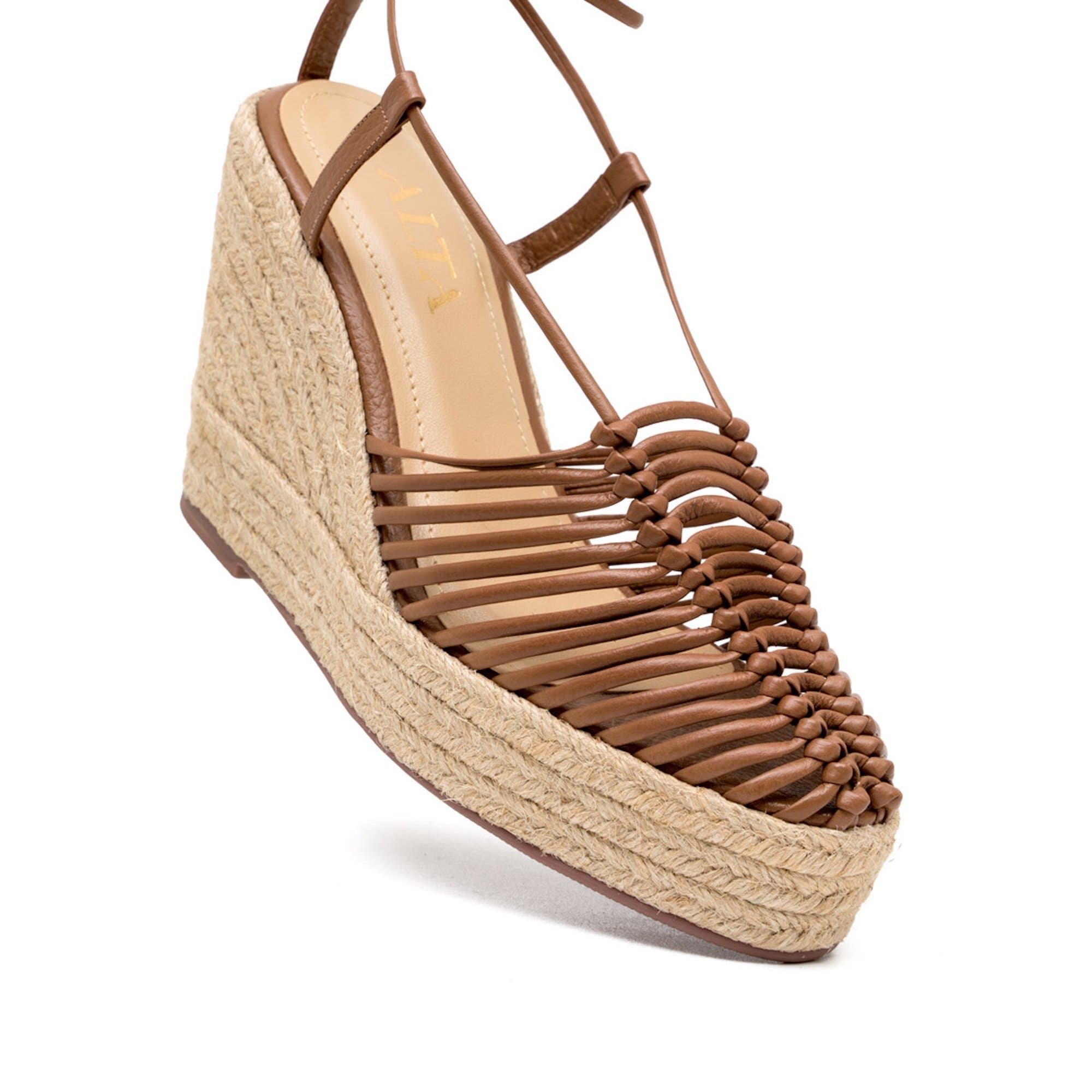 Kaia Platforms, Alternate, color, Honey