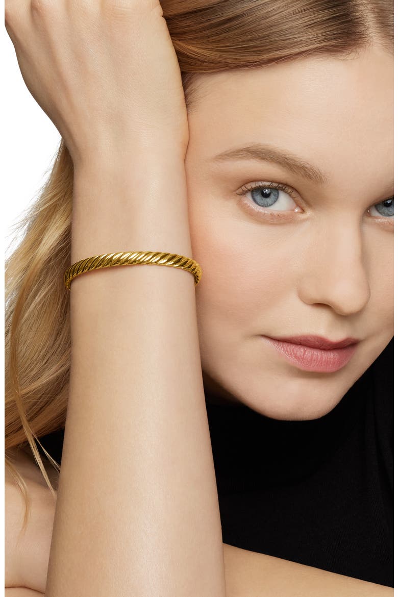 Sculpted Cable Bangle Bracelet in 18K Yellow Gold, 6.2mm, Alternate, color, 18K YELLOW GOLD
