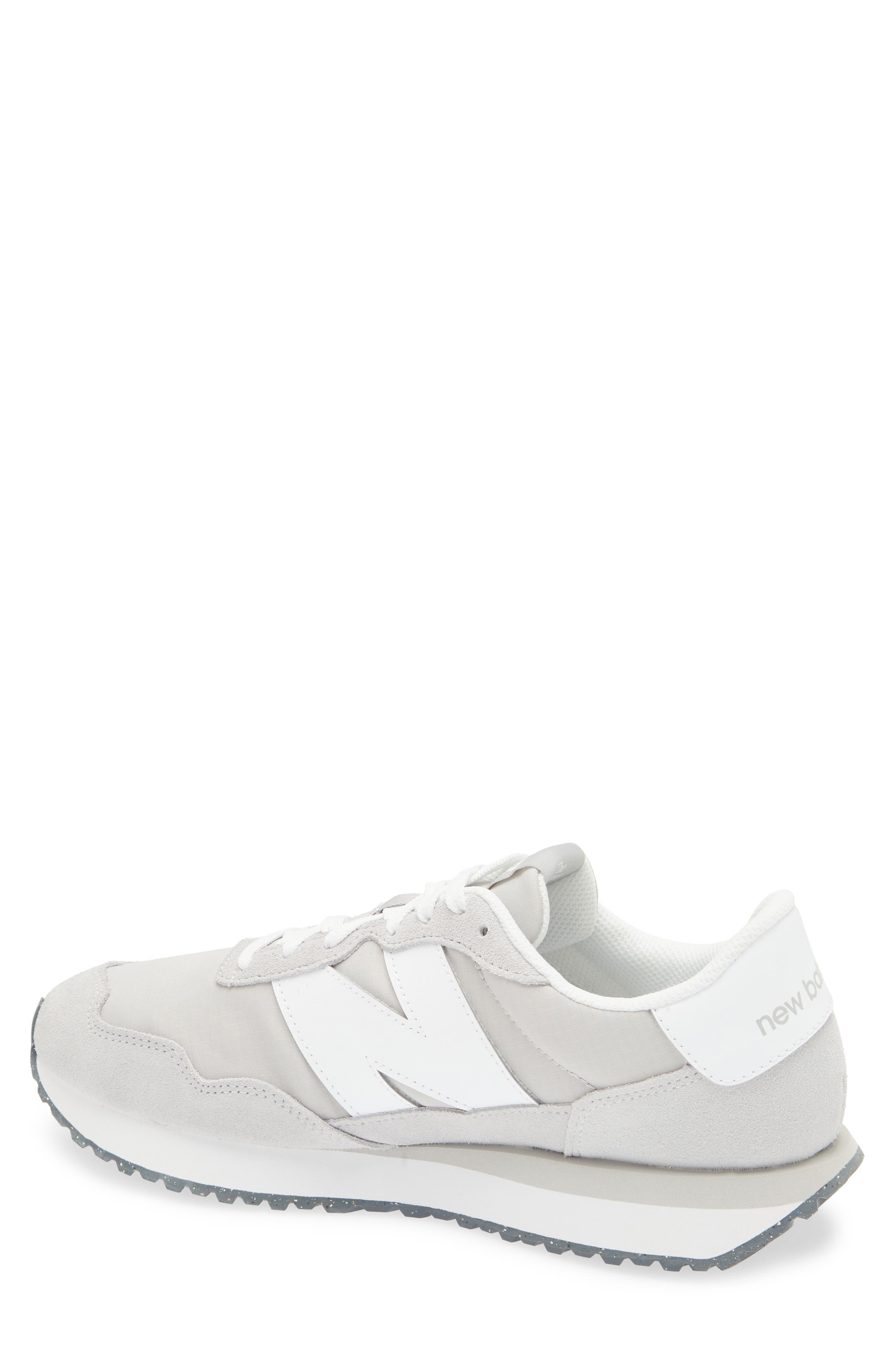 237 Sneaker - image 4