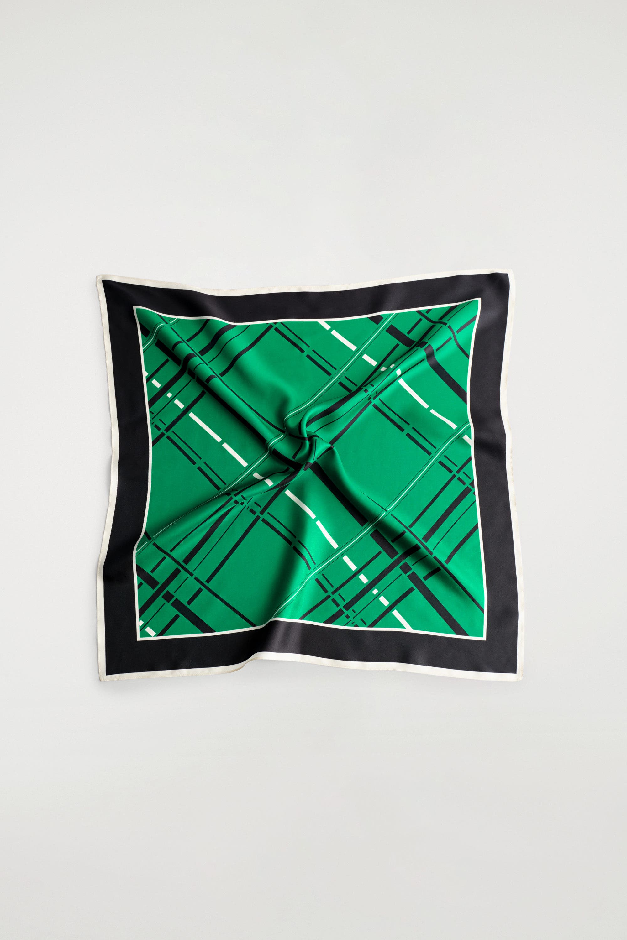 selected GREEN / BLACK / PLAID