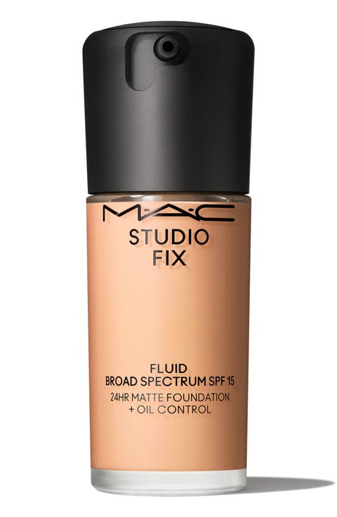 Studio Fix Fluid SPF 15 24HR Matte Foundation + Oil Control